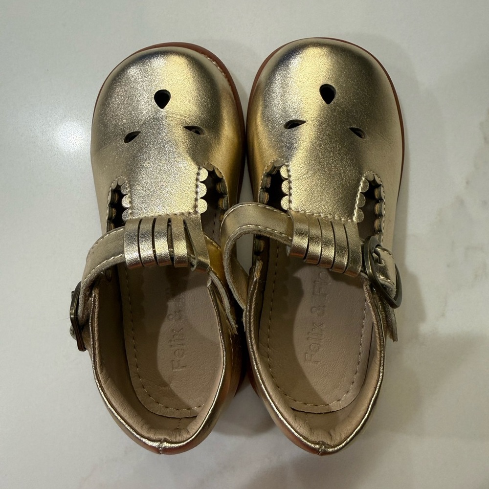 NWOT Felix & Flora toddler girl gold dress shoes